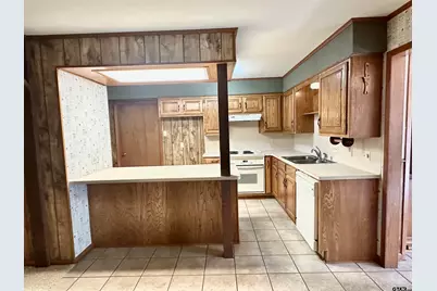 23317 Elbow Creek Drive, Gladewater, TX 75647 - Photo 7