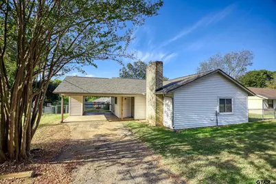 301 First St, Palestine, TX 75803 - Photo 1