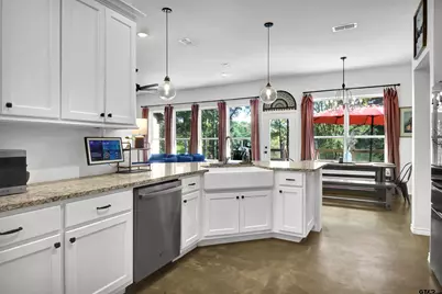 20491 Hwy 110 S, Troup, TX 75789 - Photo 15