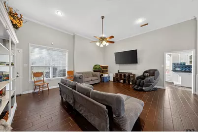 801 Beth Dr, Tyler, TX 75703 - Photo 3