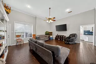 801 Beth Dr, Tyler, TX 75703 - Photo 3