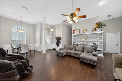 801 Beth Dr, Tyler, TX 75703 - Photo 5