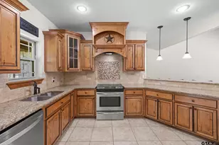 18241 Sunshine Ln, Troup, TX 75789 - Photo 9