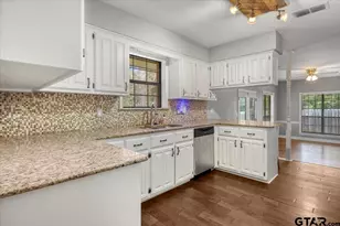 10926 Mosswood Dr, Tyler, TX 75703 - Photo 15