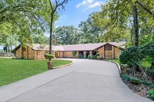 1639 SE Loop 456, Jacksonville, TX 75766 - Photo 1