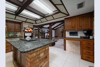 1639 SE Loop 456, Jacksonville, TX 75766 - Photo 13