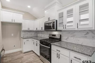 16226 Crossing Circle, Lindale, TX 75771 - Photo 13