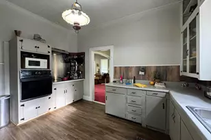 123 E 12th St, Mt Pleasant, TX 75455 - Photo 7