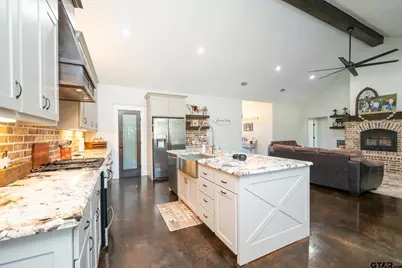 2151 Byrd Rd, Jacksonville, TX 75766 - Photo 15