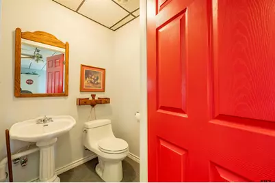 1124 N Main (House B), Winnsboro, TX 75494 - Photo 17