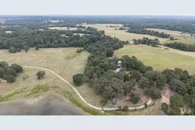 1124 N Main (House B), Winnsboro, TX 75494 - Photo 21