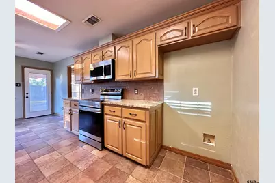 580 Oakwood Dr, Kilgore, TX 75662 - Photo 17