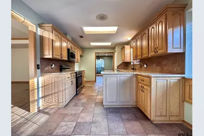 580 Oakwood Dr, Kilgore, TX 75662 - Photo 15