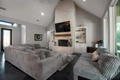 351 Mustang Dr, Longview, TX 75605 - Photo 5