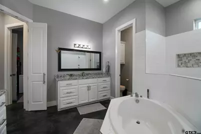 351 Mustang Dr, Longview, TX 75605 - Photo 15