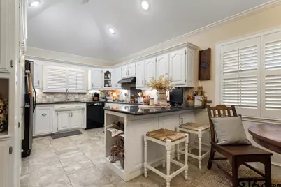 374 Royal Circle, Whitehouse, TX 75791 - Photo 5