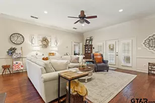 374 Royal Cir, Whitehouse, TX 75791 - Photo 3