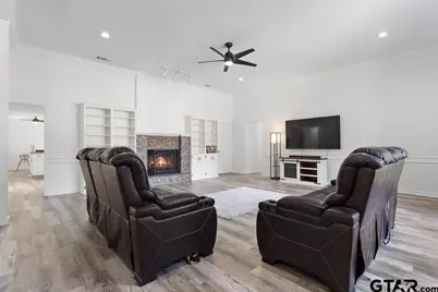 1603 Old Oak Dr, Tyler, TX 75703 - Photo 9