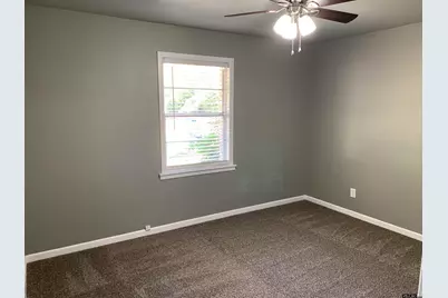 721 Barbara St, Athens, TX 75751 - Photo 11