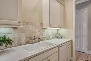 2413 Dietz Ln, Tyler, TX 75701 - Photo 11