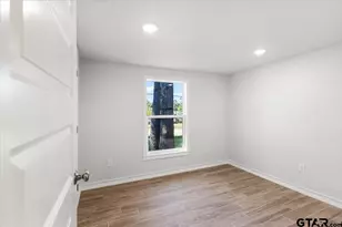 15610 Simmons Ln, Lindale, TX 75771 - Photo 9