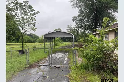 582 E Main St, Van, TX 75790 - Photo 5