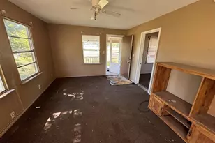 582 E Main St, Van, TX 75790 - Photo 7