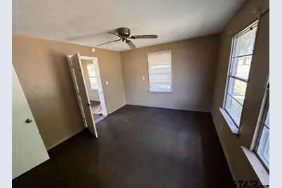 582 E Main St, Van, TX 75790 - Photo 11