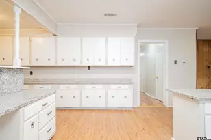 203 E Groves St, Big Sandy, TX 75755 - Photo 9