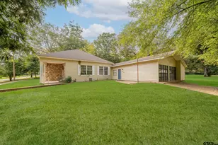203 E Groves St, Big Sandy, TX 75755 - Photo 23