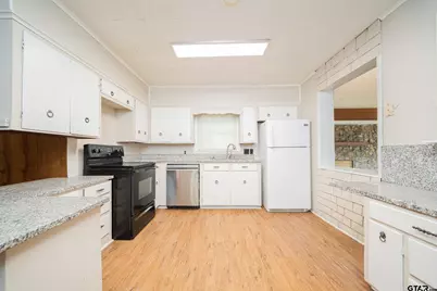 203 E Groves St, Big Sandy, TX 75755 - Photo 7