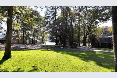 109 King Lyle Rd, Scroggins, TX 75480 - Photo 5