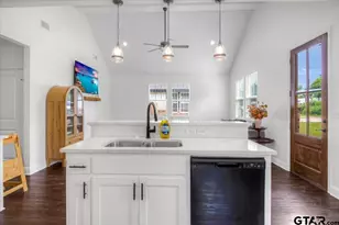 509 Zimmerman Dr, Jacksonville, TX 75766 - Photo 11