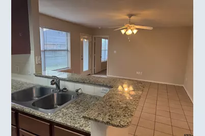 613 Hagan Rd, Whitehouse, TX 75791 - Photo 5