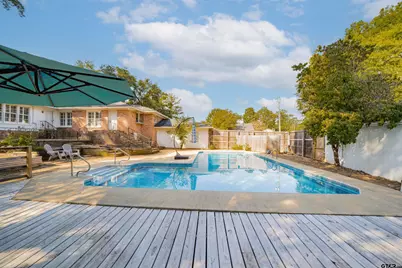 1900 W Hoyt Dr., Longview, TX 75601 - Photo 23