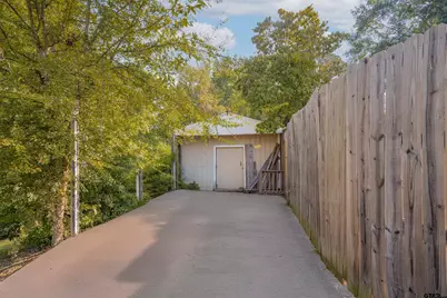 1900 W Hoyt Dr., Longview, TX 75601 - Photo 29