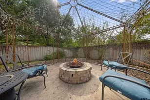 707 N Sherwood Dr, Overton, TX 75684 - Photo 43