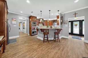 707 N Sherwood Dr, Overton, TX 75684 - Photo 9