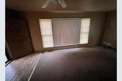 242 E Main St, Van, TX 75790 - Photo 11