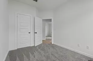 16609 Crossing Cir, Lindale, TX 75771 - Photo 15