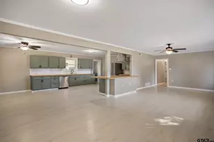 291 E Main, Van, TX 75790 - Photo 3