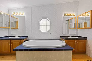 16193 S County Road 3167, Mt Enterprise, TX 75681 - Photo 23