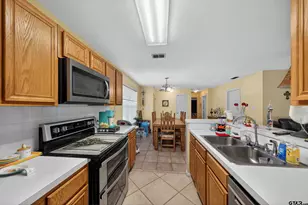 137 Valley View Ln, Jacksonville, TX 75766 - Photo 13