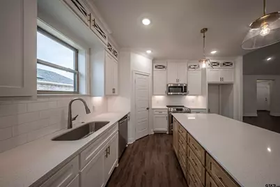 808 Black Bird Way, Whitehouse, TX 75791 - Photo 13