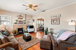 1702 W 1st St, Mt Pleasant, TX 75455 - Photo 3