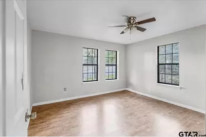 322 E Martin Luther King Jr Blvd, Tyler, TX 75702 - Photo 5