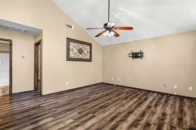 180 Elmwood, Holly Lake Ranch, TX 75765 - Photo 17