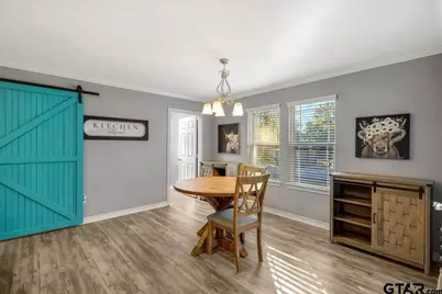 300 N Evenside St, Henderson, TX 75654 - Photo 11