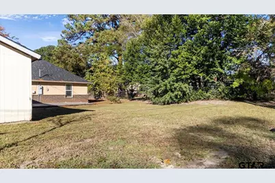 300 N Evenside St, Henderson, TX 75654 - Photo 27