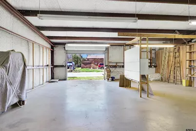 419 W Larissa St, Jacksonville, TX 75766 - Photo 25